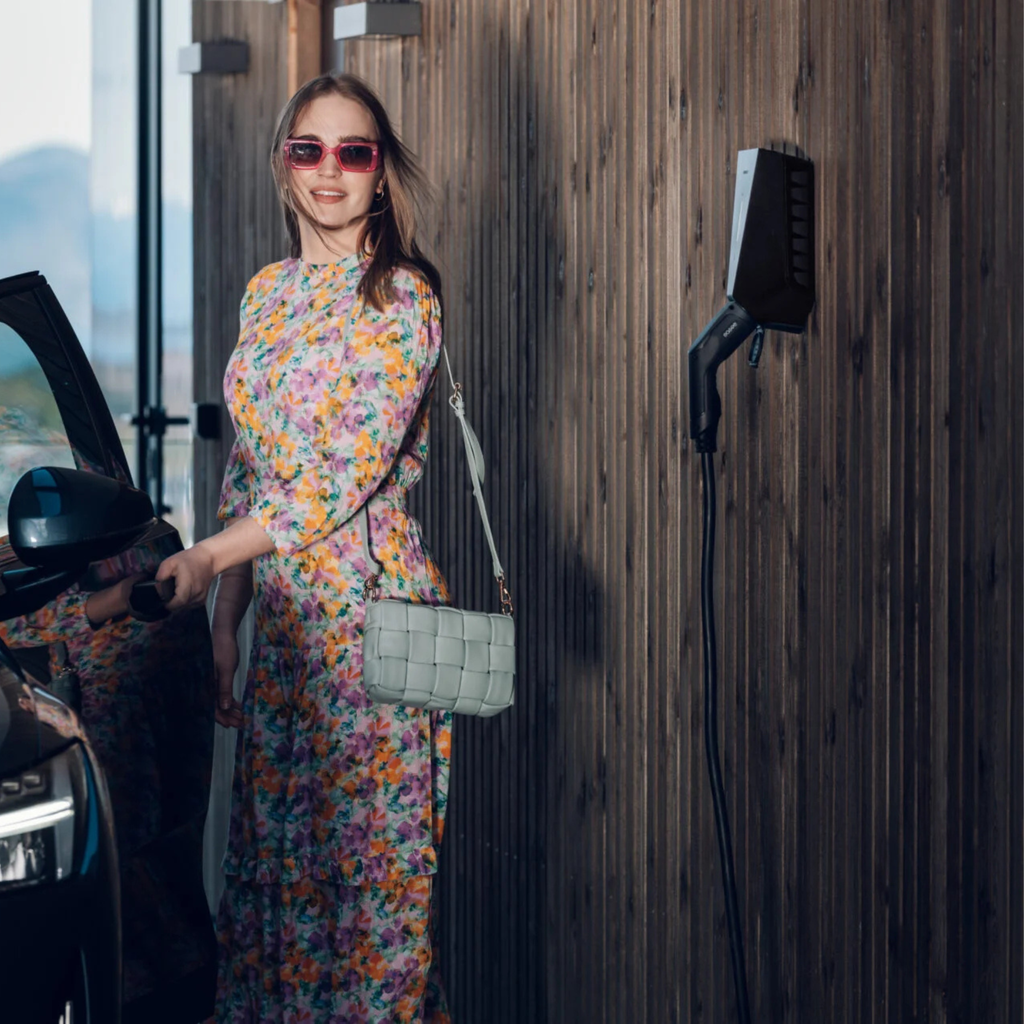 Easee Charge Lite 11kW EV charger with Type 2 socket - view 6